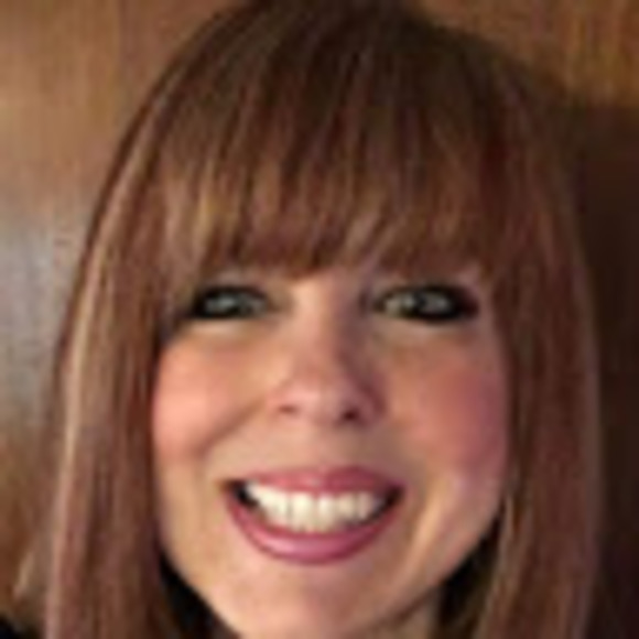 Meet your Posher, Leslie - Picture 1 of 1